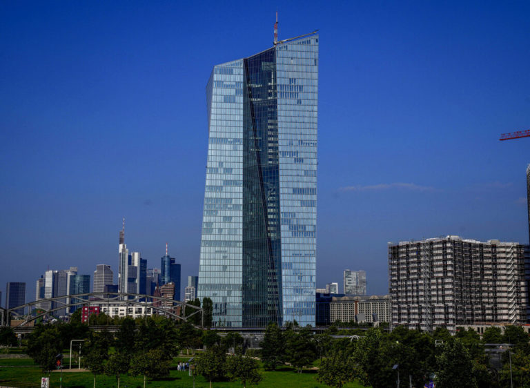 ΕΚΤ: Εκτίμηση ότι η ρωσική Sberbank Ευρώπης και οι θυγατρικές της στην Κροατία και τη Σλοβενία είναι πιθανό να πτωχεύσουν