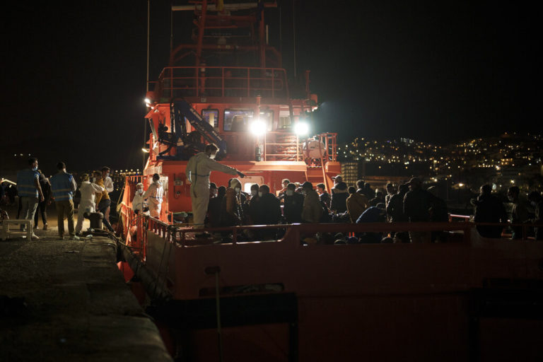 Κανάρια Νησιά: Τουλάχιστον ένας νεκρός και 16 αγνοούμενοι από ναυάγιο με μετανάστες
