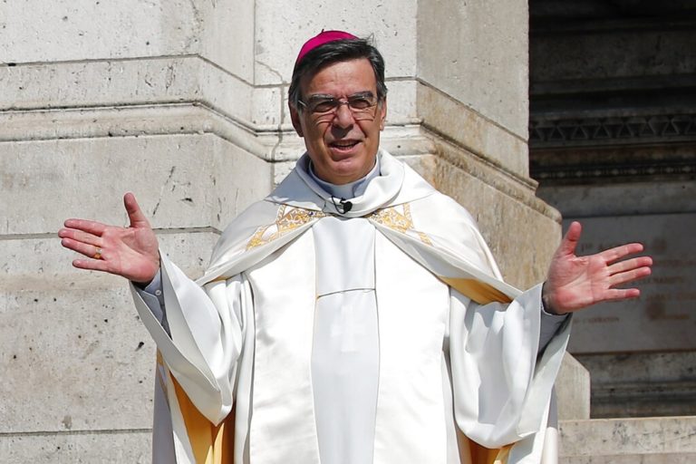 Ο πάπας Φραγκίσκος έχει ακόμα εμπιστοσύνη σε εμένα, λέει ο πρώην αρχιεπίσκοπος Παρισίων