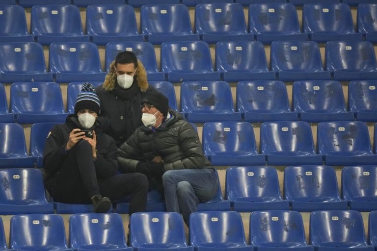 Ιταλία: Άρση στην χρήση υποχρεωτικής μάσκας σε εξωτερικούς χώρους από τις 11 Φεβρουαρίου – Προς το άνοιγμα μέχρι το 75% όλων των αθλητικών εγκαταστάσεων