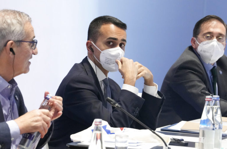 Ουκρανική κρίση: Ο Ιταλός ΥπΕξ Di Maio ετοιμάζεται για ταξίδι σε Κίεβο και Μόσχα