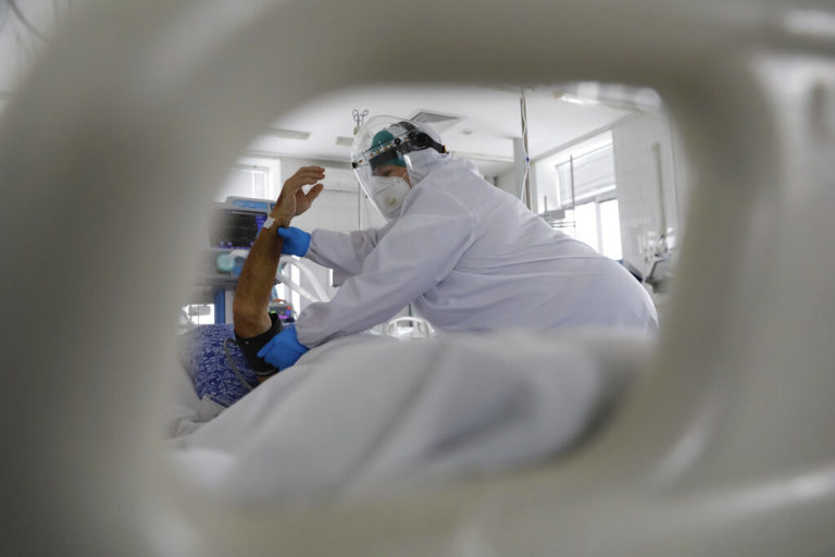 «Lancet»: Ειδικοί προειδοποιούν για την αυξανόμενη ιατρικοποίηση του θανάτου εξαιτίας και της πανδημίας 