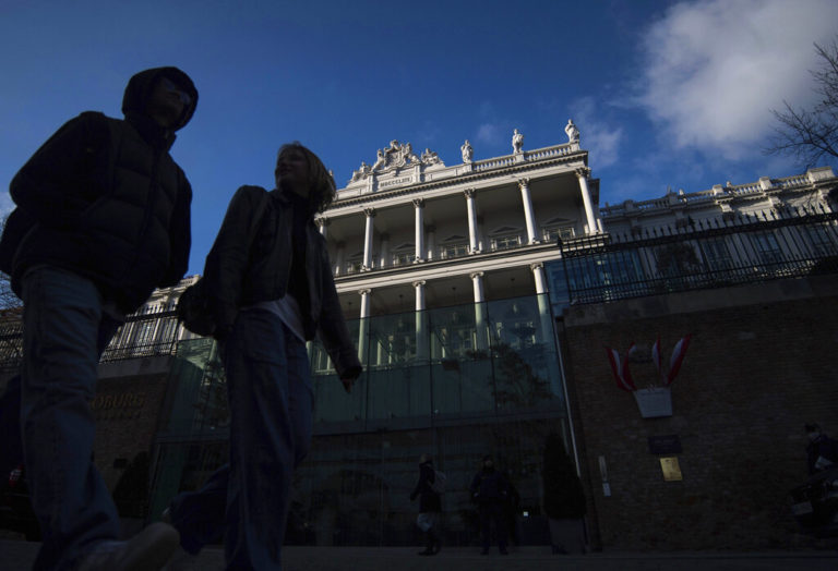 Συνεχίζονται ξανά οι διαπραγματεύσεις για τη διάσωση της πυρηνικής συμφωνίας με το Ιράν