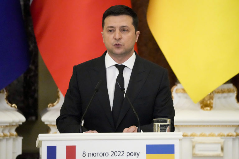 Ουκρανός Πρόεδρος: Δώστε μας αποδείξεις για τη «ρωσική επέμβαση»