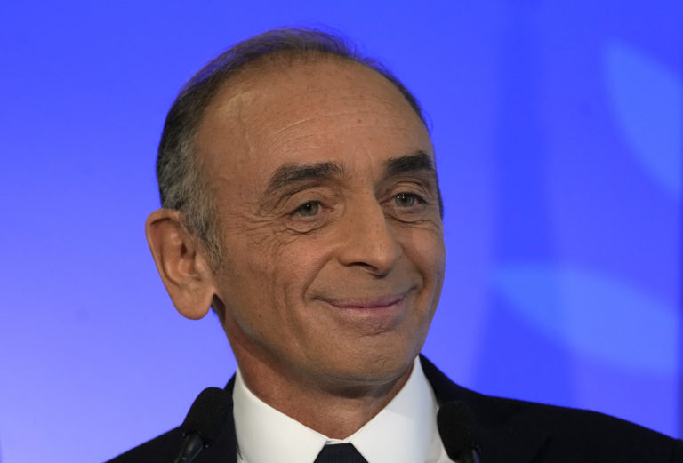 Γαλλία – Δημοσκόπηση: Ο Ερίκ Ζεμούρ περνάει στο β’ γύρο των προεδρικών εκλογών – Ο Μακρόν προηγείται όλων
