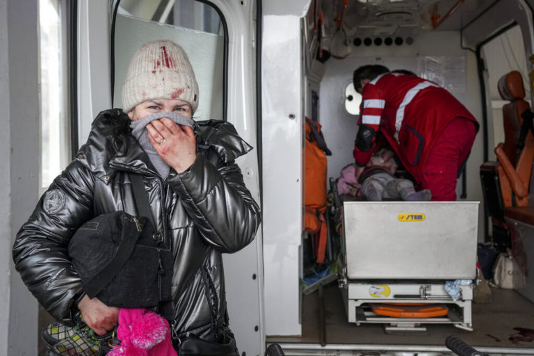 Η φρίκη του πολέμου στην Ουκρανία: Νεκρή 6χρονη από βομβαρδισμό στη Μαριούπολη