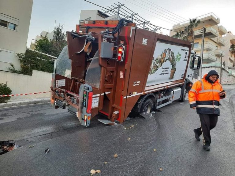 Άλιμος: Πού οφείλεται κατά τον δήμαρχο η υποχώρηση του δρόμου που «κατάπιε» το απορριμματοφόρο (video)