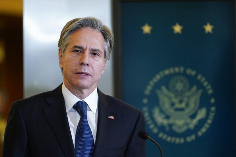 Μπλίνκεν: Οι ΗΠΑ αξιολογούν ότι ρωσικές δυνάμεις έχουν διαπράξει εγκλήματα πολέμου στην Ουκρανία
