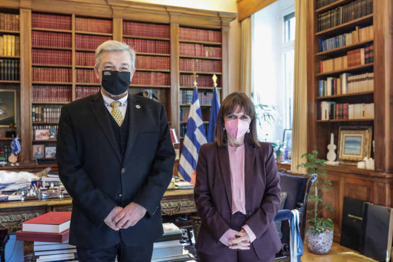 Σέρρες: Στην Πρόεδρο της Δημοκρατίας ο Δήμαρχος Σιντικής Φ.  Δομουχτσίδης