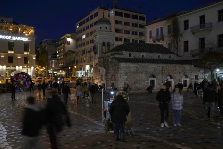 Παπαευαγγέλου: Αποσύζευξη του αριθμού των κρουσμάτων και των σκληρών δεικτών – Δεν είμαστε έτοιμοι για πλήρη άρση των μέτρων