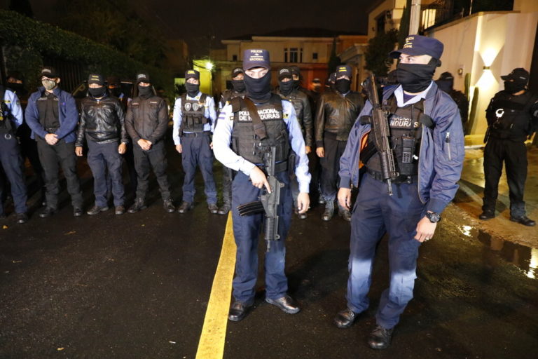 Συνελήφθη ο πρώην προέδρος της Ονδούρας Χουάν Ορλάντο Ερνάντες