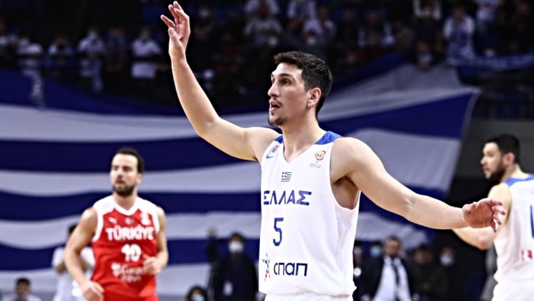 Γιαννούλης Λαρεντζάκης: «Η Τουρκία έχει πίεση, να προσέξουμε την άμυνά μας»