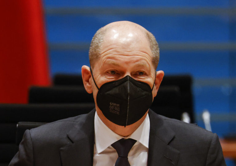 Σολτς: Η Γερμανία ανοιχτή στο ενδεχόμενο να ενισχύσει τα στρατεύματα του ΝΑΤΟ στη Βαλτική