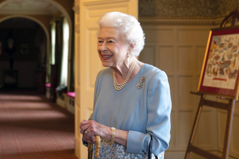 Βρετανία: Επικοινωνία της βασίλισσας Ελισάβετ με τον Μπόρις Τζόνσον