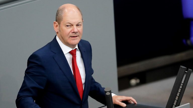 Βερολίνο: Ο αποκλεισμός από το Swift θα καθυστερούσε τις κυρώσεις στη Ρωσία – Θα κρατηθεί αν χρειαστούν και άλλα βήματα