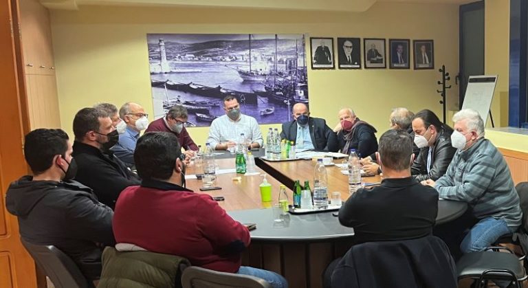 Σύσκεψη επαγγελματικών φορέων του Ρεθύμνου με τον πρόεδρο της ΓΣΒΕΕ Γ. Καββαθά