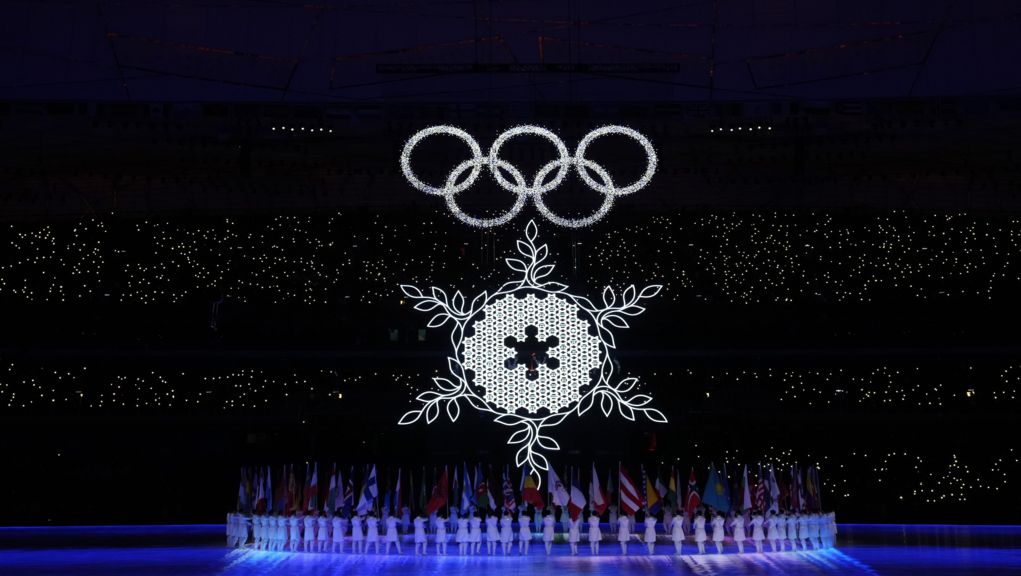 Χειμερινοί Ολυμπιακοί: Έσβησε η Φλόγα στο Πεκίνο, η σκυτάλη πέρασε στο Μιλάνο