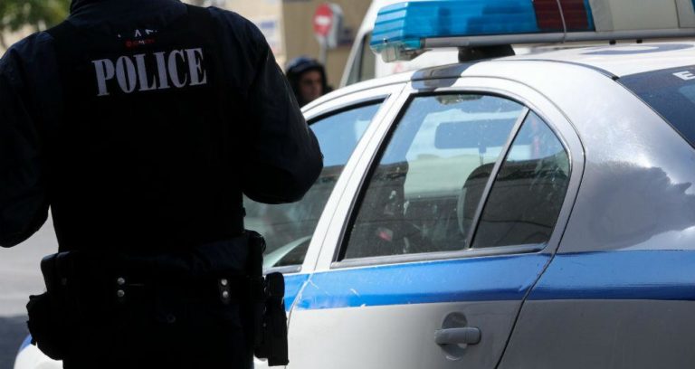 Μία σύλληψη για κατοχή ναυτικού πυρσού από τους προσαχθέντες στη Χαριλαου