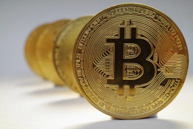 Σε υψηλά διετίας το bitcoin – Έσπασε το φράγμα των 56.000 δολ.