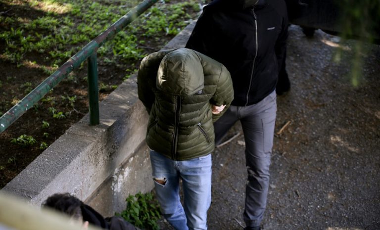 Δολοφονία 19χρονου Άλκη: Προφυλακιστέοι οι δύο που απολογήθηκαν — Τεστ DNA σε όλους ζήτησε η ανακρίτρια