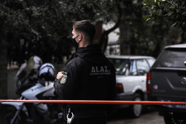 Πέντε συλλήψεις για περιστατικά οπαδικής βίας στη Χαλκίδα – Τούς «καίνε» ευρήματα από εφόδους της ΕΛ.ΑΣ