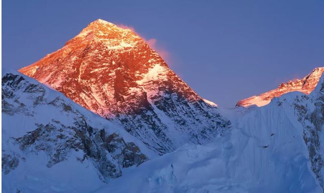 Έβερεστ: Πώς επηρέασε η κλιματική αλλαγή την πιο ψηλή κορυφή του κόσμου — Λιώνει ο παγετώνας South Col