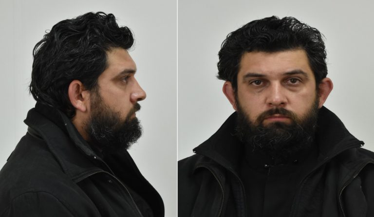 Δημοσιοποιήθηκαν τα στοιχεία του ιερέα που κατηγορείται για βιασμό 14χρονης