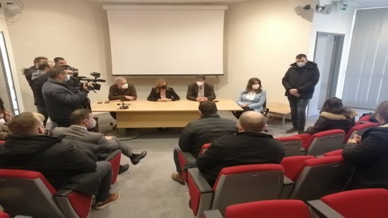 Παράταση συμβάσεων μέχρι την ολοκλήρωση των διαγωνισμών για καθαριότητα και φύλαξη στα νοσοκομεία