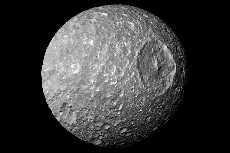 Έρευνα: Ο Μίμας, το φεγγάρι του Κρόνου, ίσως να κρύβει έναν υπόγειο ωκεανό