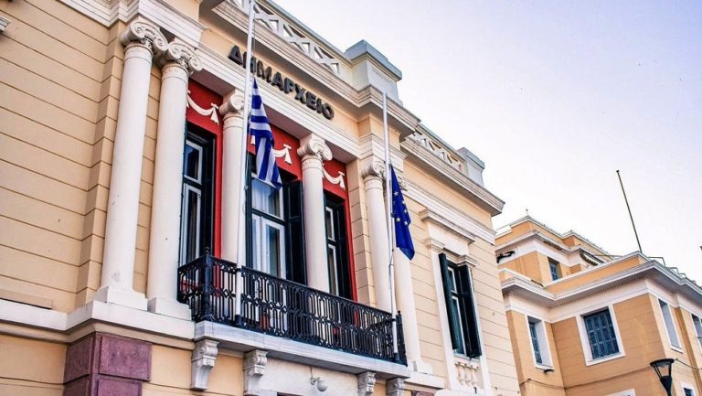 Λόγω της απουσίας των συμβούλων της δημοτικής αρχής Μυτιλήνης ματαιώθηκε συνεδρίαση του Δ.Σ.