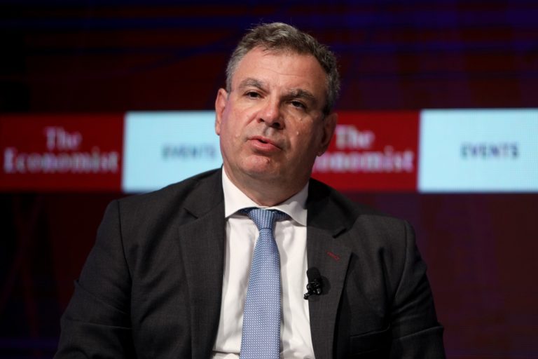 Ν. Βέττας (ΙΟΒΕ) στο Πρώτο: Τώρα που υπάρχει πλεόνασμα, πρέπει να χαμηλώσουν οι φορολογικοί συντελεστές (audio)