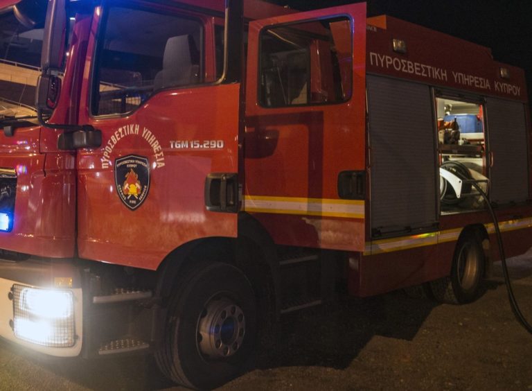 Θεσσαλονίκη: Πυρκαγιά σε ισόγειο πολυκατοικίας επί της Αποστόλου Παύλου