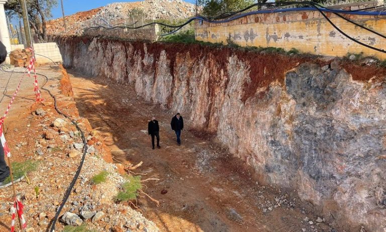 Αυτοψία Δημάρχου Χανίων στα έργα της ΔΕΥΑΧ στο Ακρωτήρι