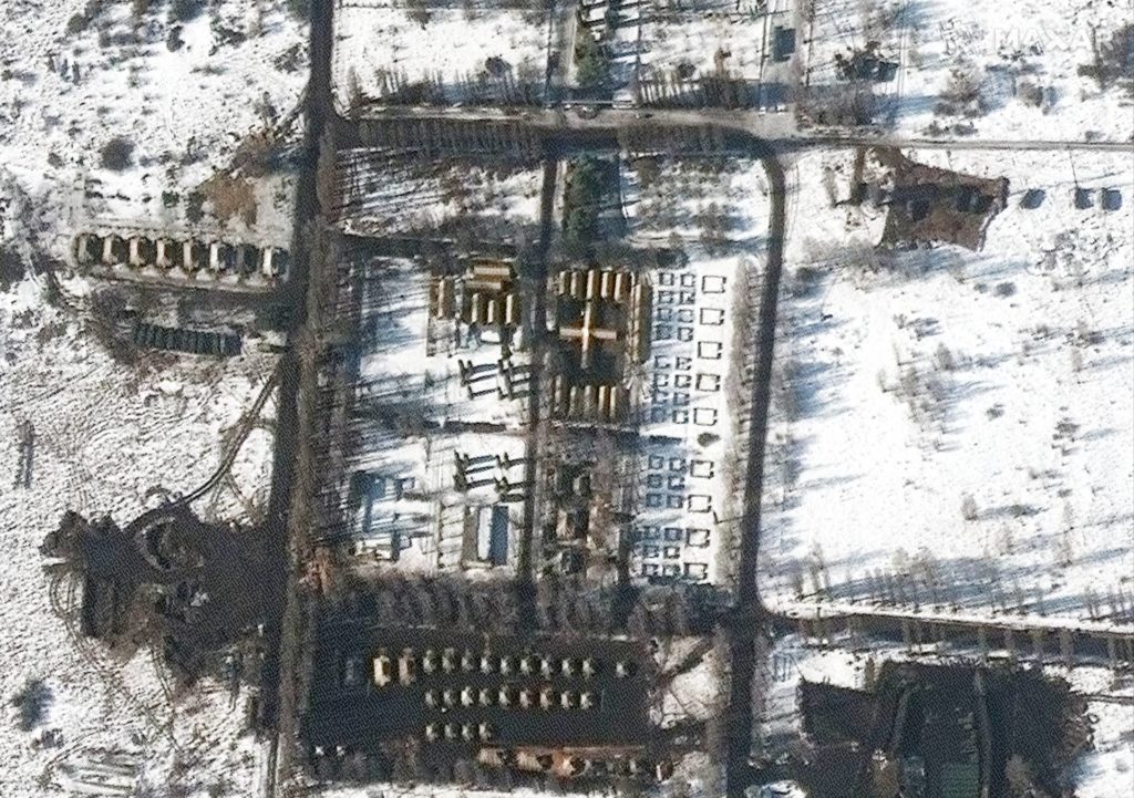 Νέα ανάπτυξη ρωσικών δυνάμεων στην ουκρανική μεθόριο – Δορυφορικές εικόνες