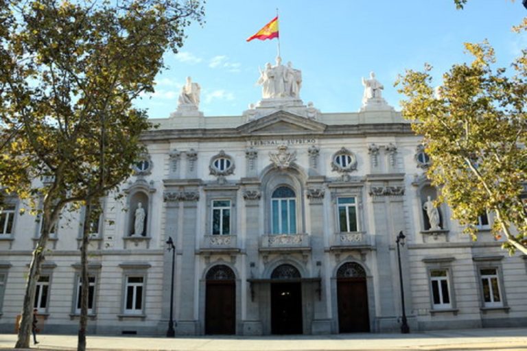 The Economist: “ Ελαττωματική” η δημοκρατία στην Ισπανία αφού δεν καταφέρνει να ανανεώσει τα δικαστικά της όργανα
