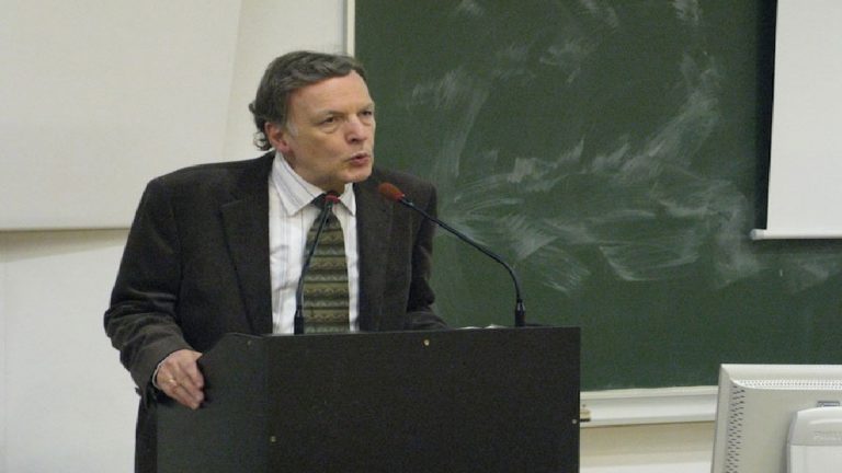 Διεθνείς διακρίσεις για τον ομογενή πανεπιστημιακό Σπύρο Αγάθο