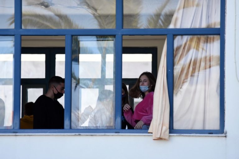 ΟΛΜΕ: Να συμμορφωθεί το υπ. Παιδείας με απόφαση του ΣτΕ – Nα ανακληθεί η εγκύκλιος για τις άδειες ανατροφής