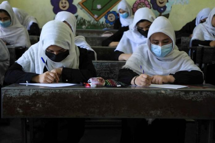 Αφγανιστάν: Οι Ταλιμπάν θα επιτρέψουν στα κορίτσια να πάνε σχολείο