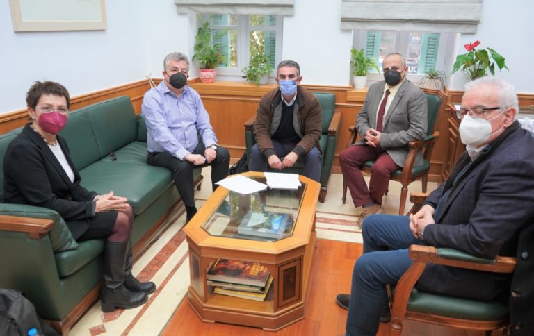 Δράσεις ενάντια στις επικίνδυνες συμπεριφορές εφήβων από την Περιφέρεια Κρήτης και το ΕΛΜΕΠΑ