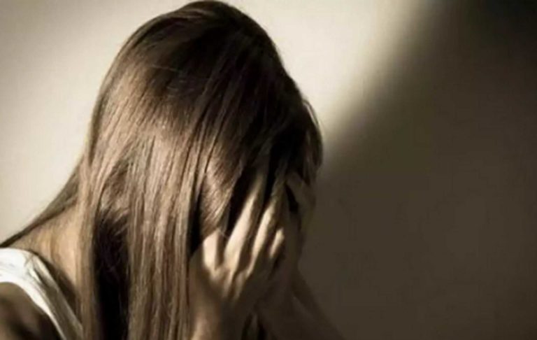 Θεσσαλονίκη: Κακοποιούσε σεξουαλικά την ανήλικη κόρη του, απειλώντας την ότι θα κάνει κακό στη μητέρα της