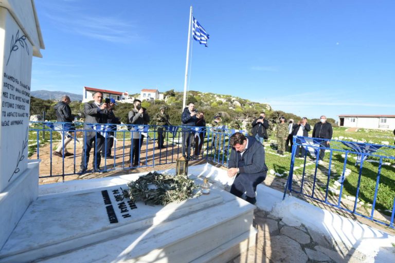 Ο Μ. Βαρβιτσιώτης κατέθεσε στεφάνι στο μνημείο της Κυράς της Ρω