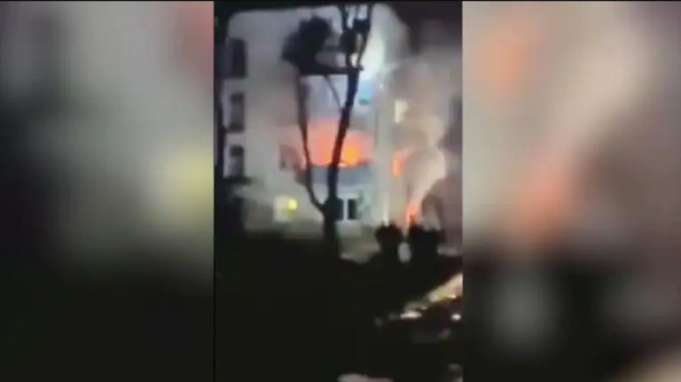 Ουκρανία: Βίντεο από το πλήγμα ρωσικού πυραύλου σε πολυκατοικία στο Τσερνίχιβ