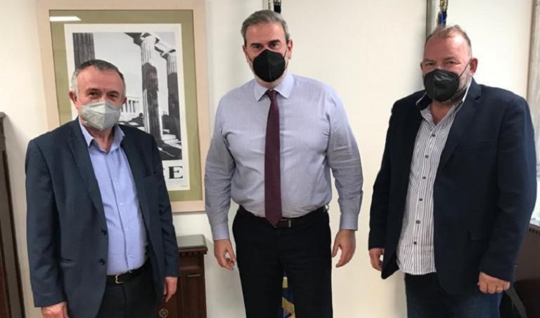 Συνάντηση Γ.Γ. ΕΟΤ  με Πρόεδρο ΣΑΤΑ και Πρόεδρο Ταξί Χανίων