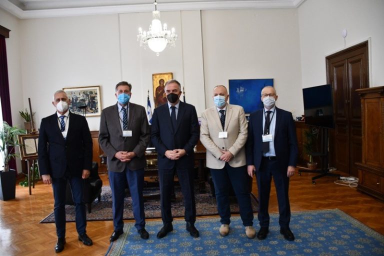 Θεσσαλονίκη: Συνάντηση Στ. Καλαφάτη με εκπροσώπους Επιμελητηρίων των Δυτικών Βαλκανίων