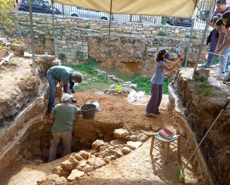 Πολύτιμα τα ευρήματα της ανασκαφής στον λόφο Καστέλλι στην Παλιά Πόλη των Χανίων