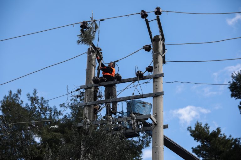 Πρόεδρος τεχνικών ΔΕΗ στο Πρώτο: Με 580€ γιατί να έρθουν στην ΔΕΗ εναερίτες να ρισκάρουν την ζωή τους; (audio)