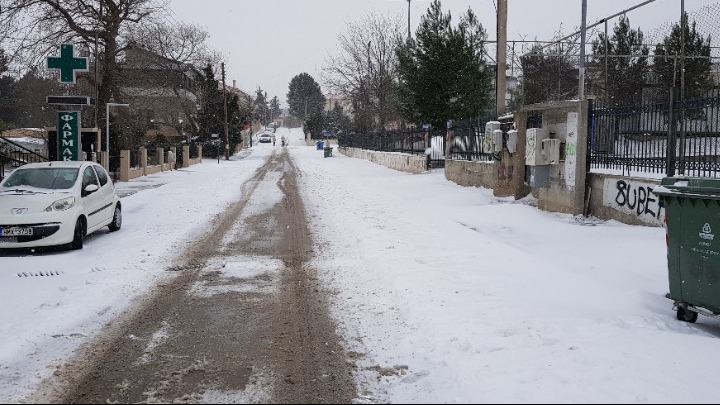 Κακοκαιρία «εξπρές» στη Β. Ελλάδα – Αλυσίδες σε σημεία του οδικού δικτύου της Κ. Μακεδονίας