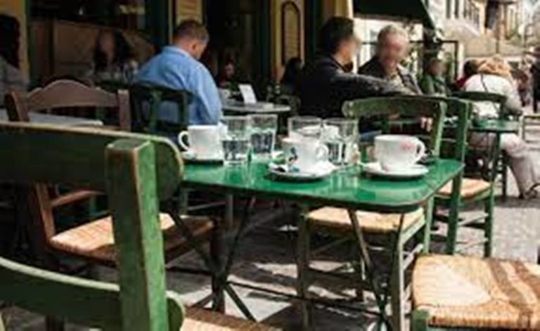 Σέρρες: Πρόστιμα σε ιδιοκτήτη καφέ και σε πελάτη με πιστοποιητικό άλλου προσώπου