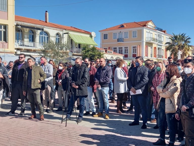 Μυτιλήνη: Εκδήλωση στην πλατεία Σαπφούς για την προστασία της παραλίας Ερεσού (video)