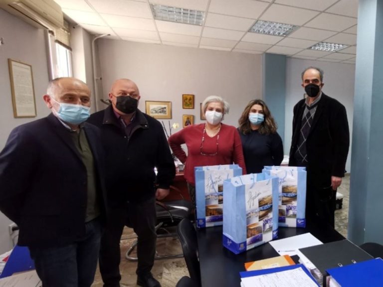 Ιατρικό και υγειονομικό υλικό παρέδωσε η Περιφέρεια Πελοποννήσου σε δημόσιες δομές υγείας της Αργολίδας